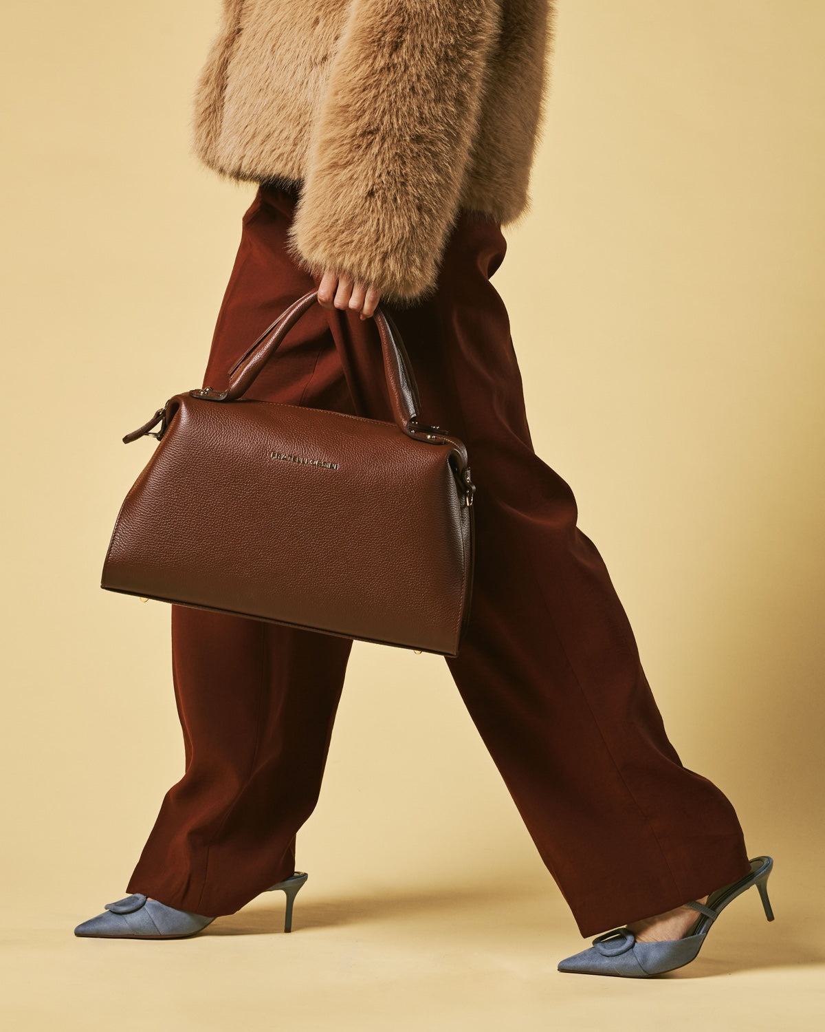 Cecilia (brown) - Italian calf leather women's handbag (with shoulder strap)