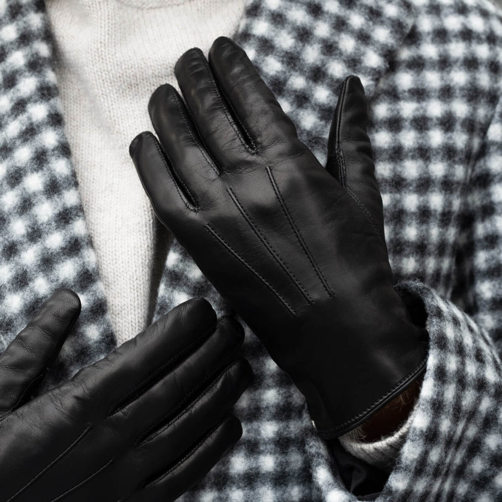 Francesca (black) - Italian lambskin leather gloves with white rabbit fur lining