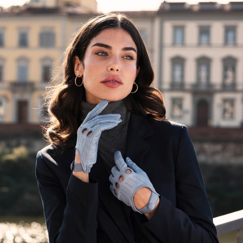 Alessa (sky) - Classic Italian lambskin leather driving gloves