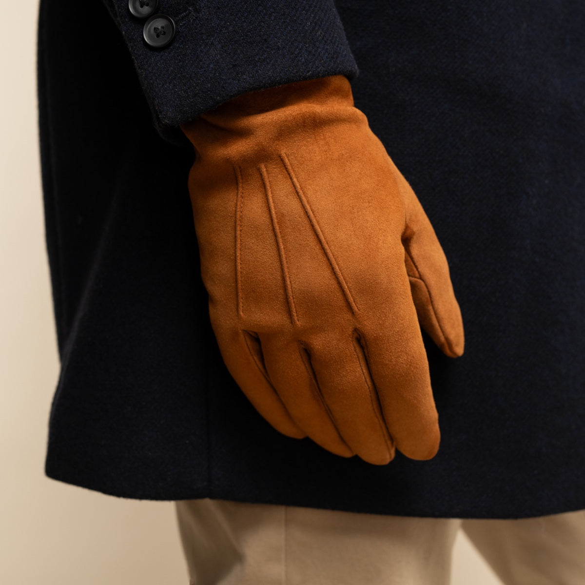 Angelo (cognac) – Italian suede leather gloves with luxurious cashmere lining