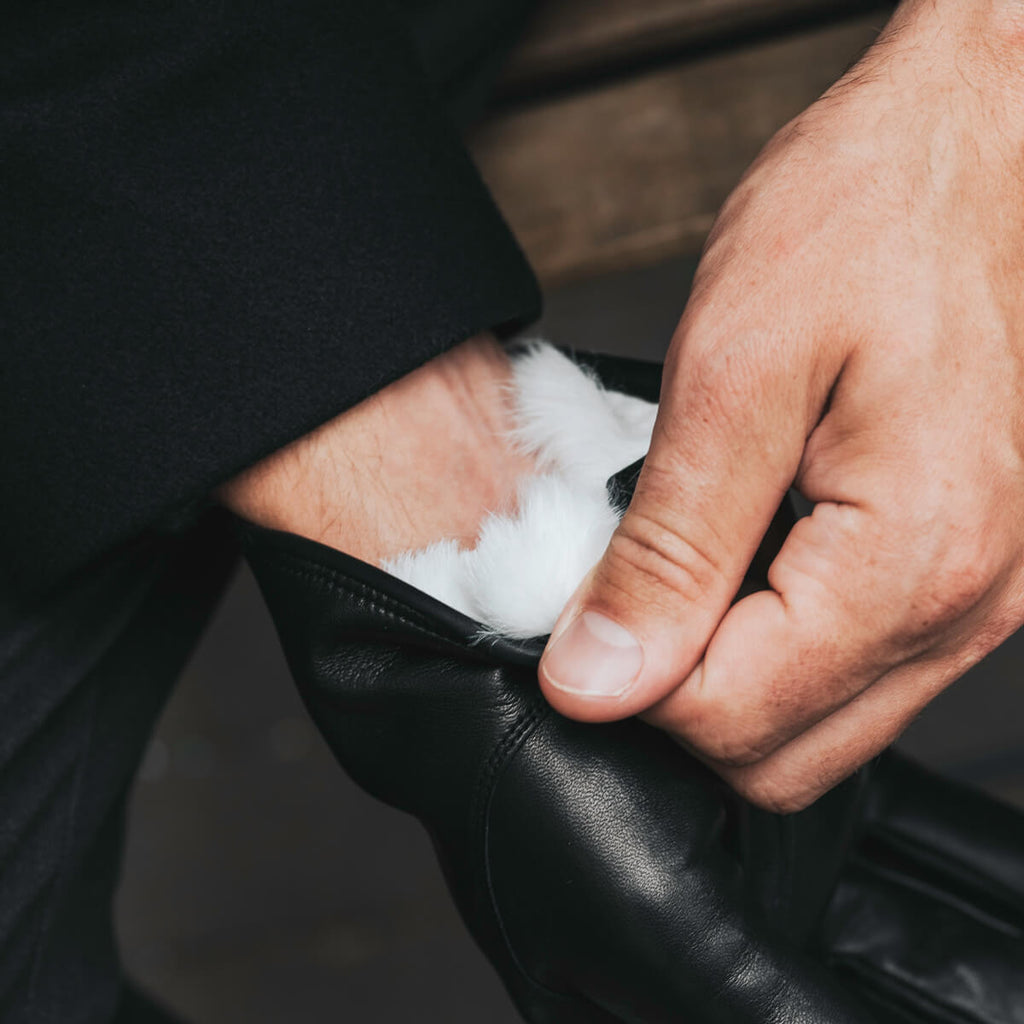 Marco (black) - Italian lambskin leather gloves with white rabbit fur lining
