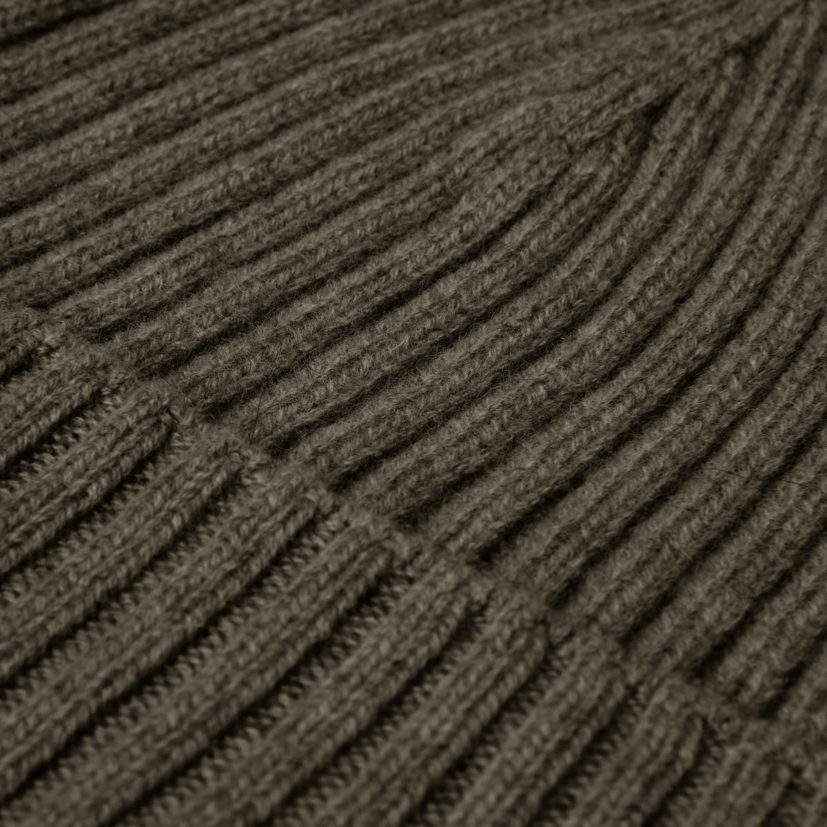 Milano (dark green) - Italian 100% cashmere ribbed beanie (unisex)