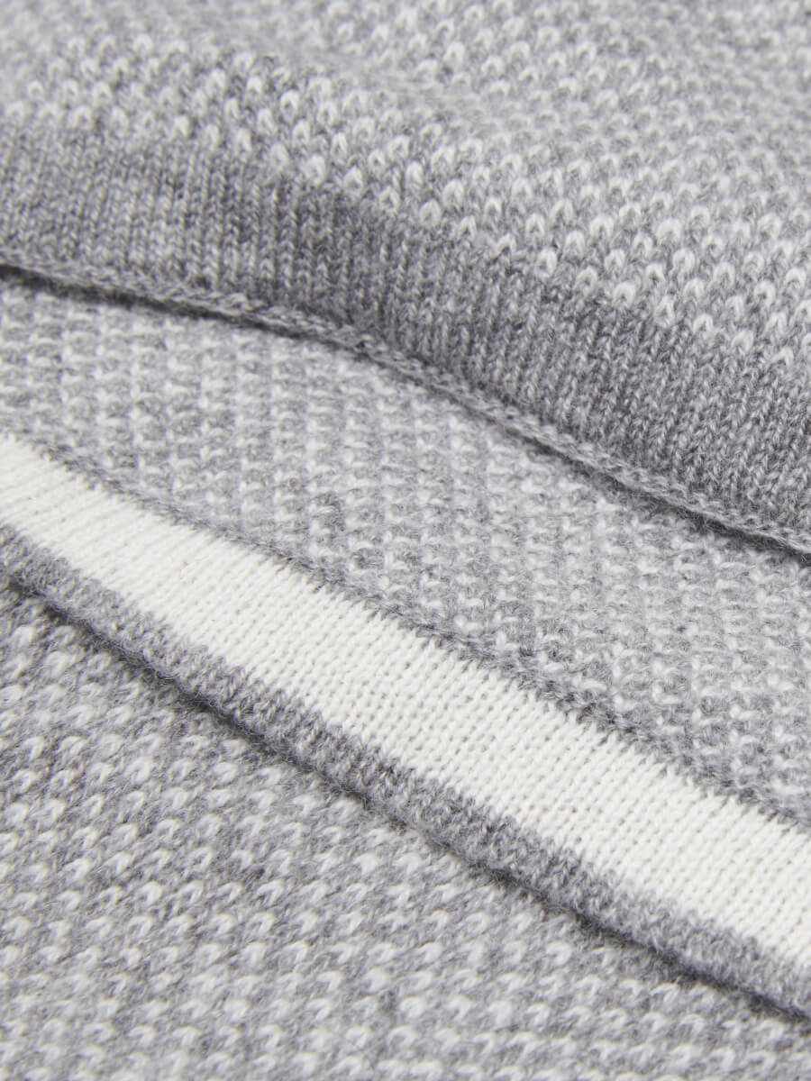 Riccardo (grey & white) - Italian 100% cashmere scarf with pattern