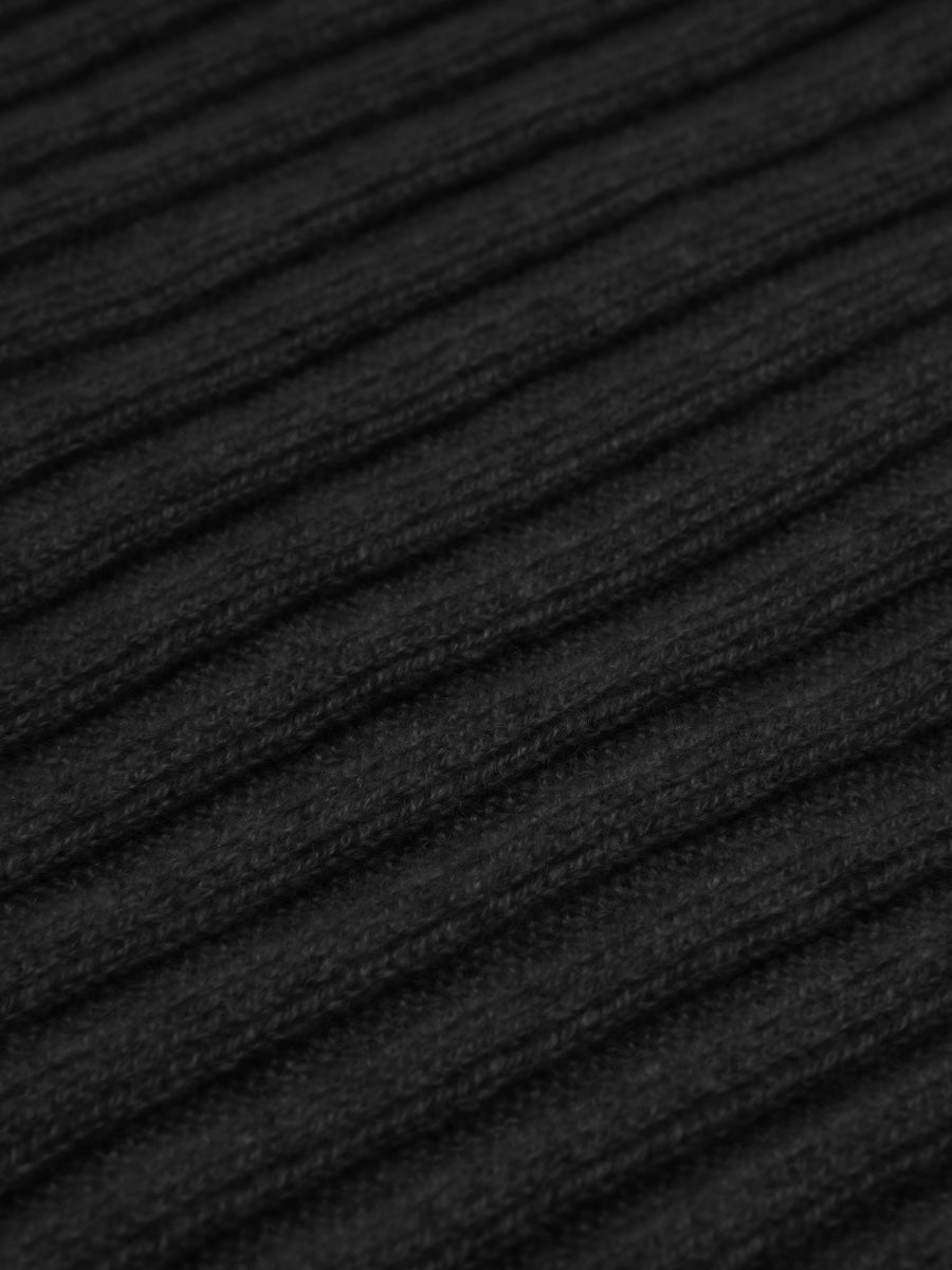 Napoli (black) - Italian 100% cashmere ribbed scarf (unisex)
