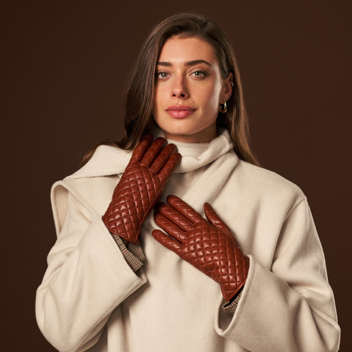Emilia (brown) - Classic Italian lambskin leather gloves with cashmere lining and checkered pattern