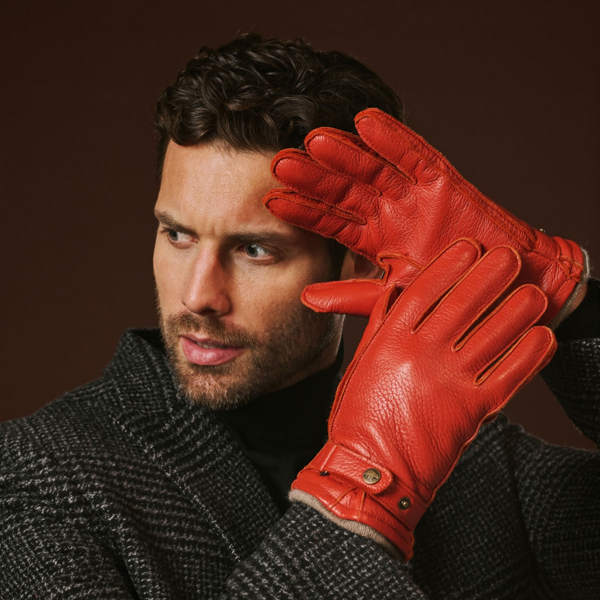 Emilio (orange) – Luxurious Italian deerskin gloves with cashmere lining and adjustable snap button