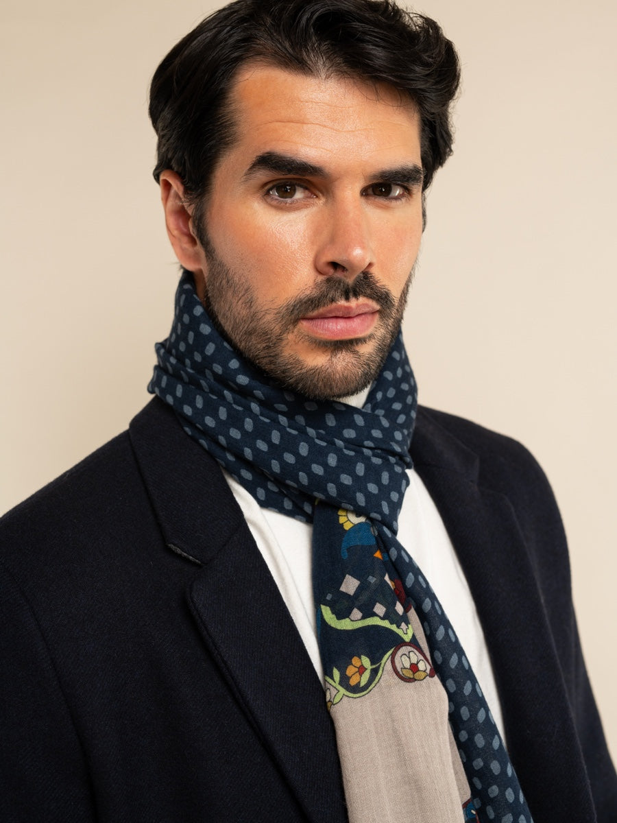 Edoardo (blue) - Soft and lightweight Italian scarf from 100% wool