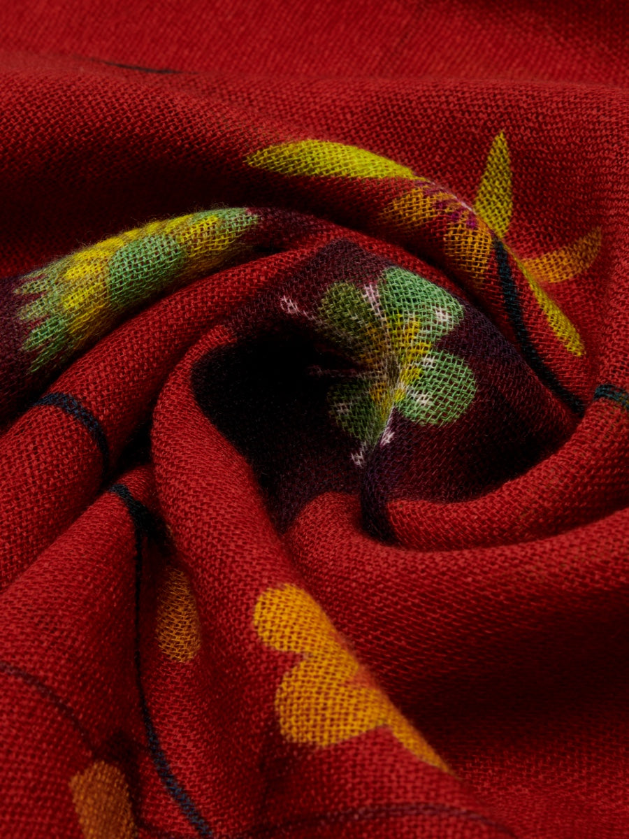 Evelina (red) - Soft and lightweight Italian scarf from premium wool