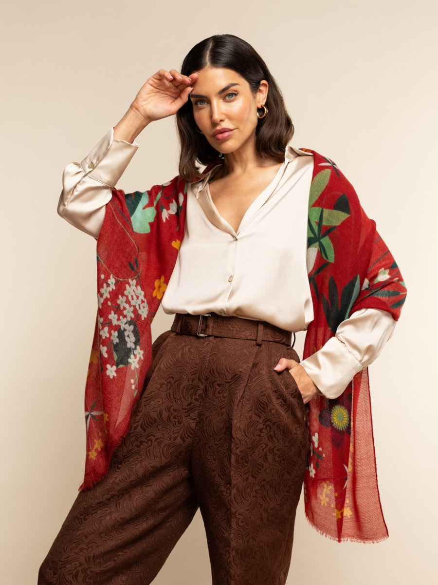Evelina (red) - Soft and lightweight Italian scarf from premium wool