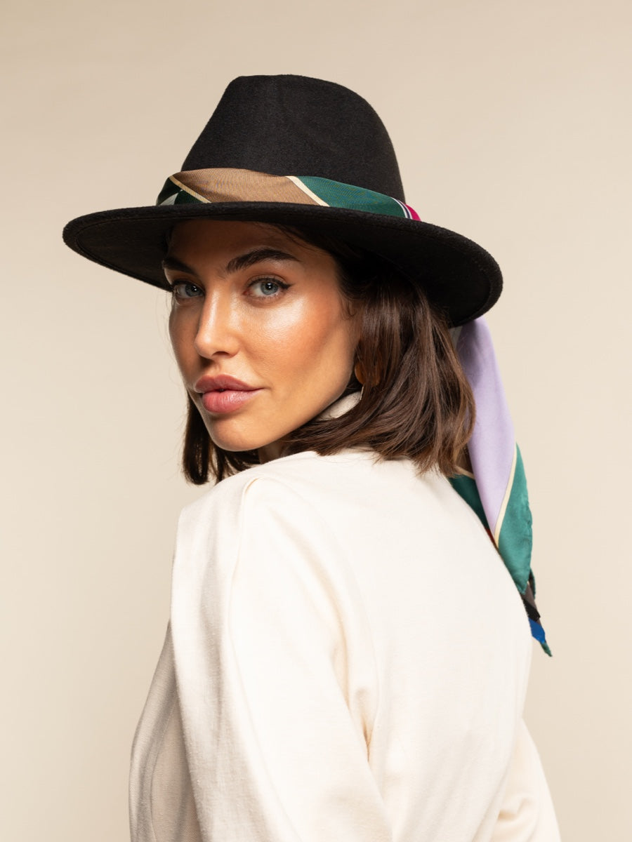 Fiorella (green) - Soft and lightweight Italian foulard from pure silk