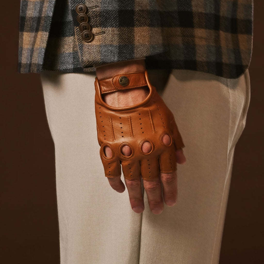 Giuseppe (cognac) - Italian lambskin fingerless leather driving gloves