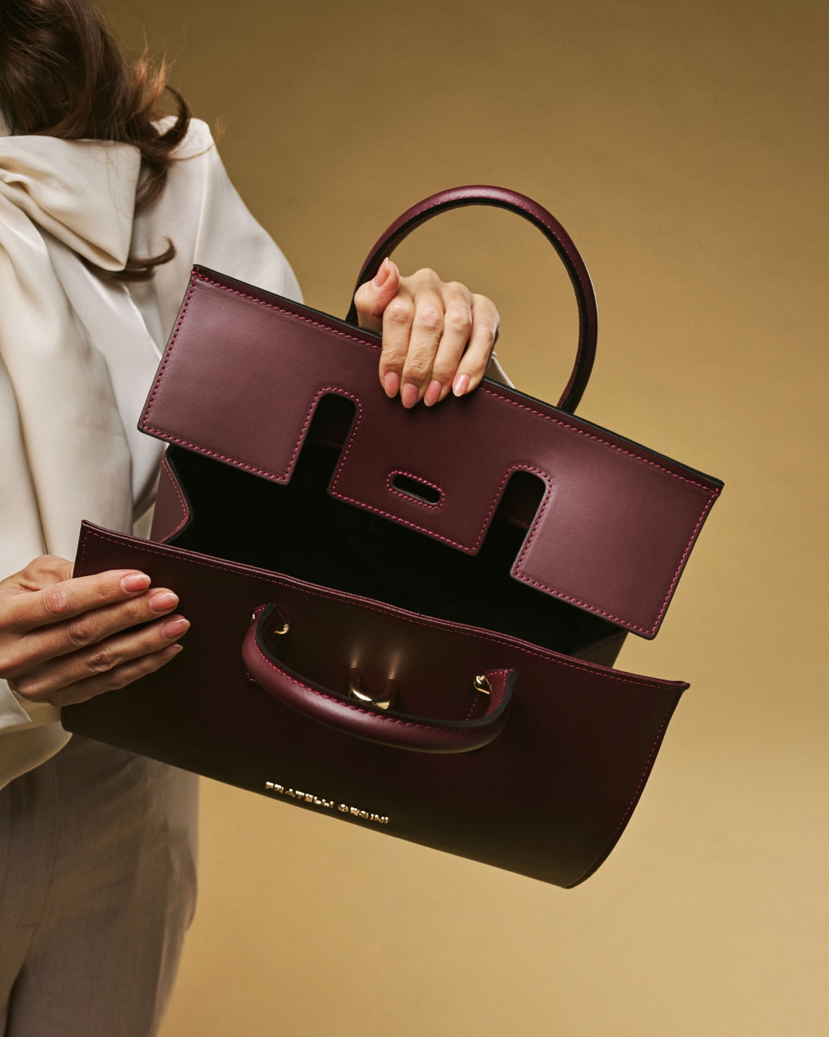 Oriana (eggplant) - Italian calf leather women's handbag (with shoulder strap)