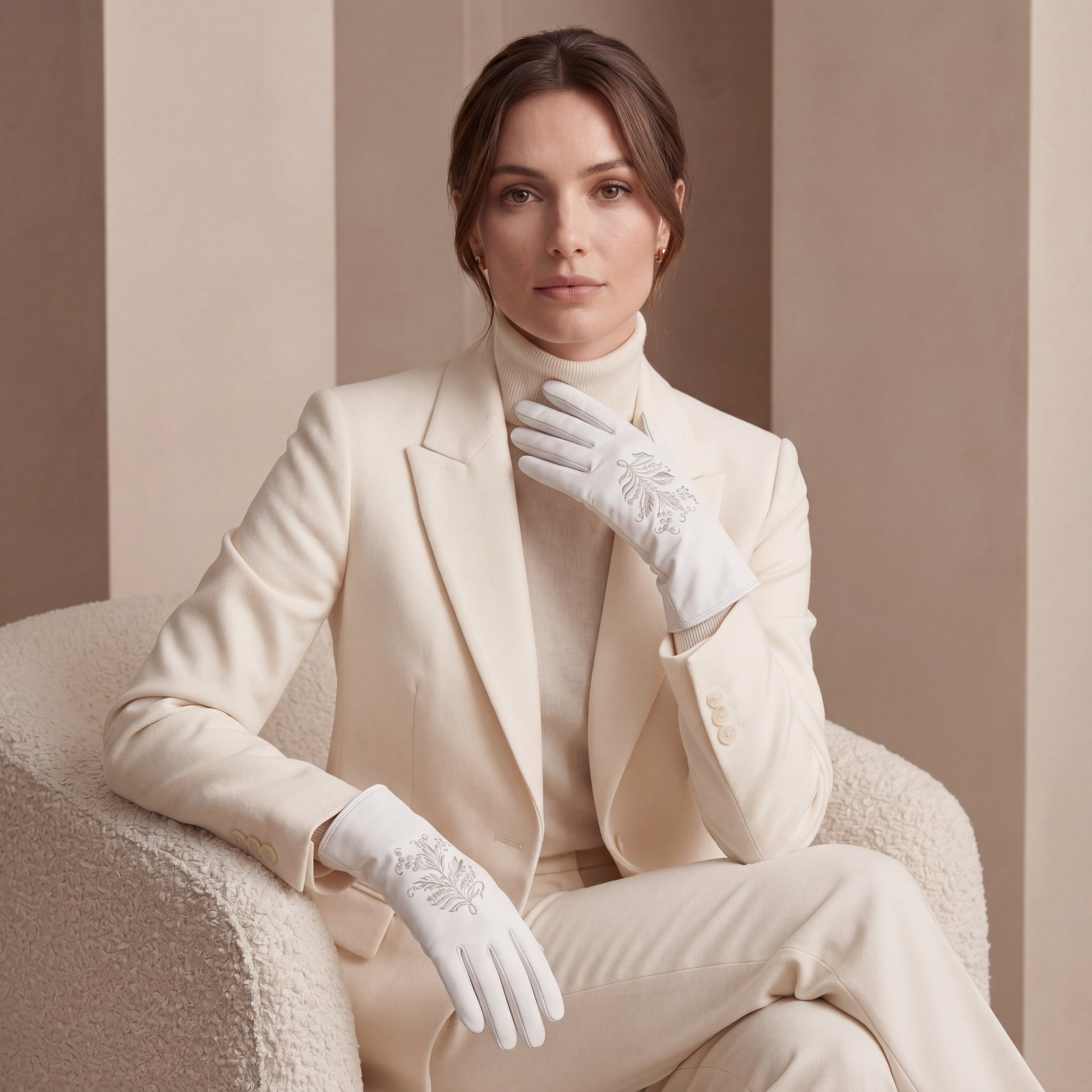 PZ01G (white) – Unlined Italian lambskin embroidered dress gloves