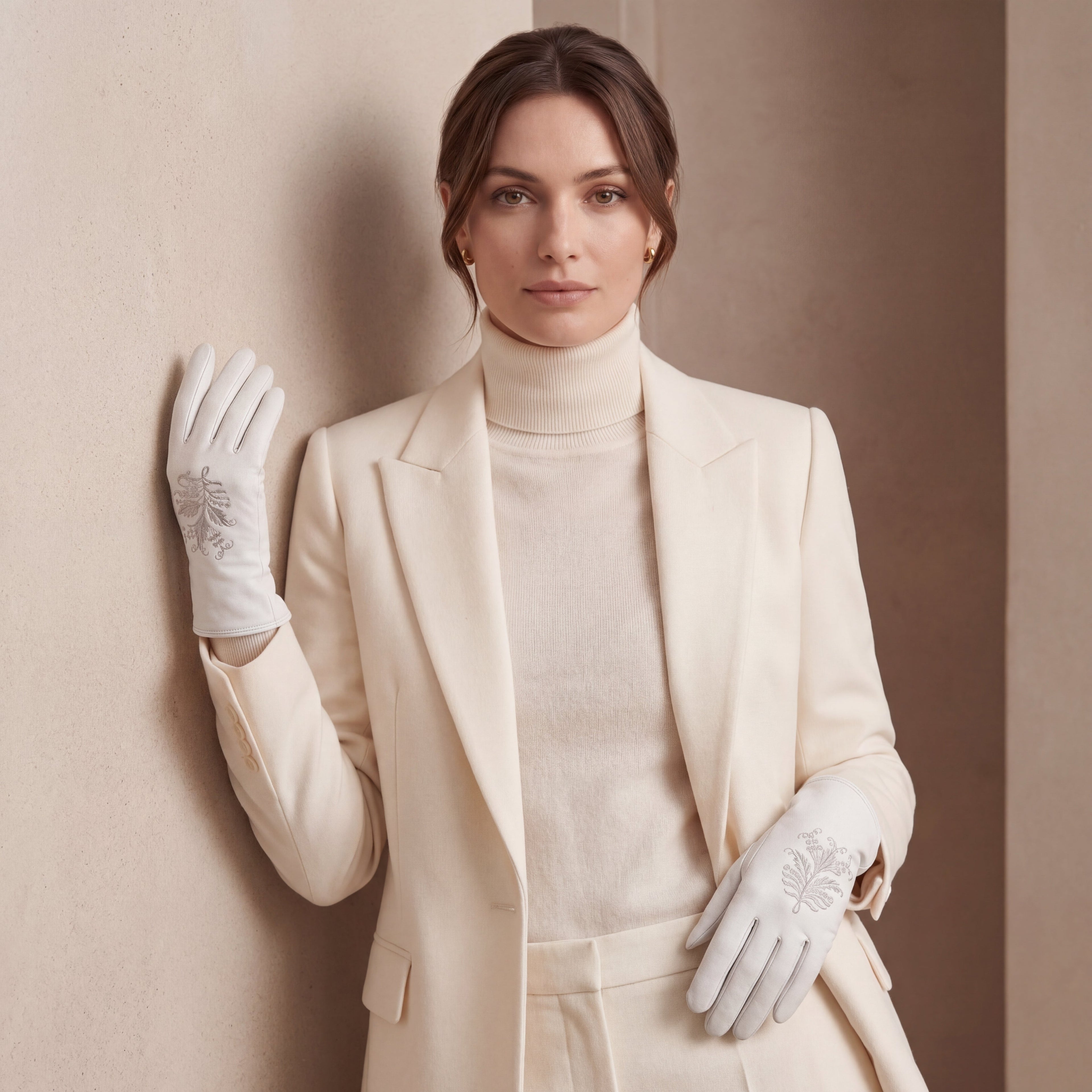 PZ01G (white) – Unlined Italian lambskin embroidered dress gloves