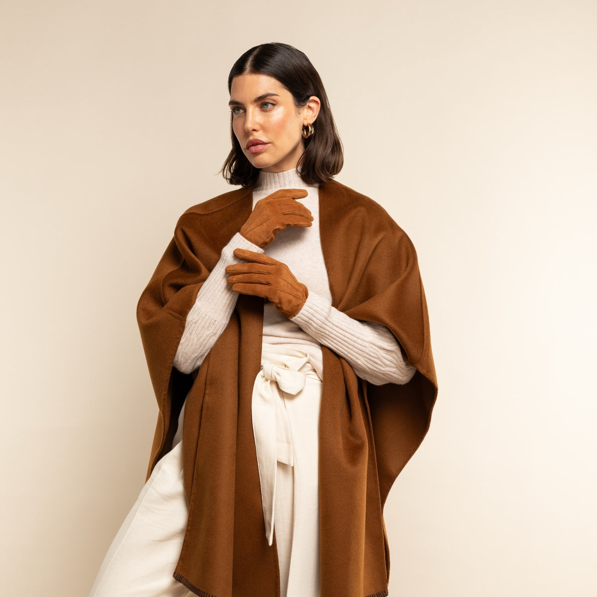Silvia (cognac) - Italian suede leather gloves with luxurious cashmere lining