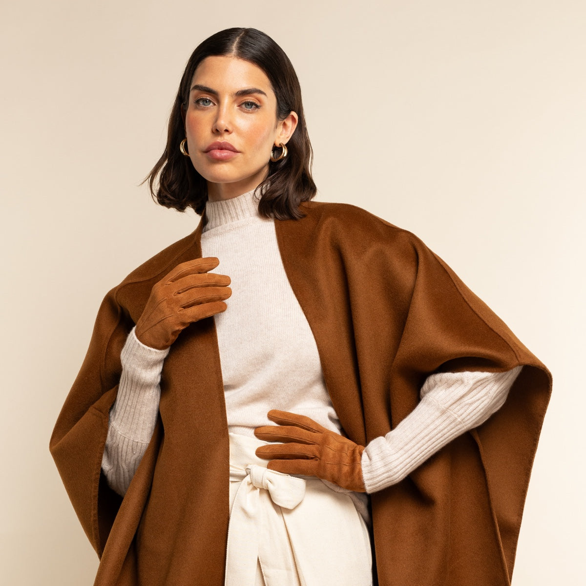 Silvia (cognac) - Italian suede leather gloves with luxurious cashmere lining