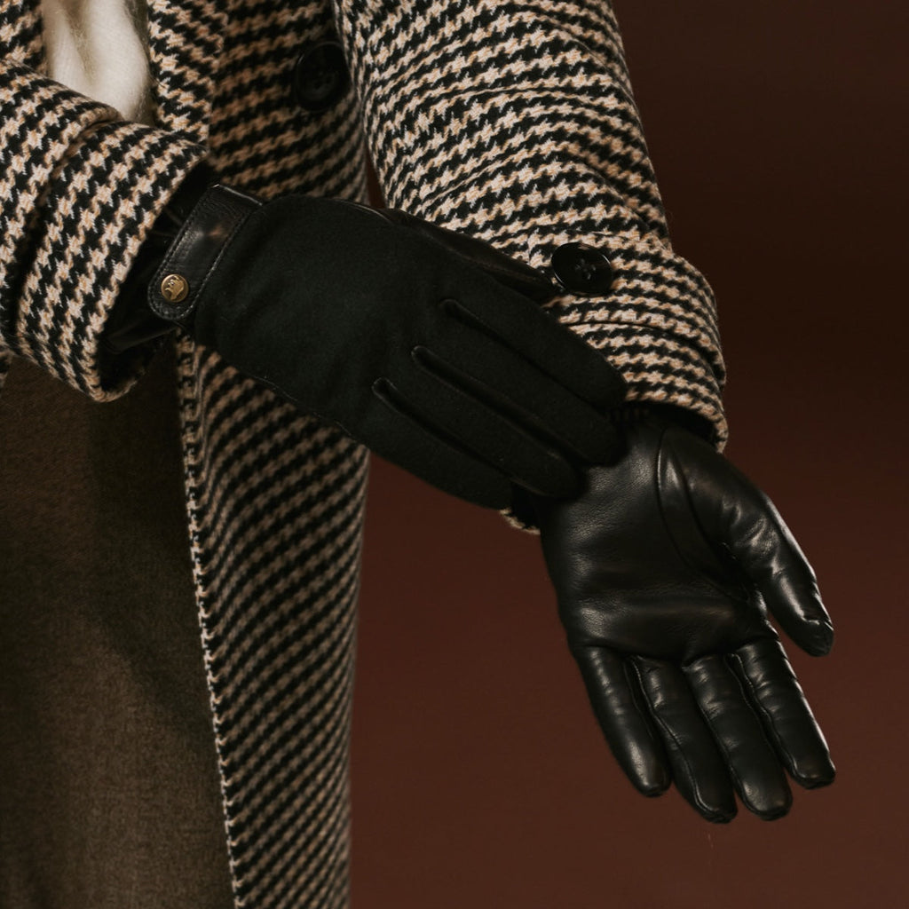 Violetta (black) - Italian tweed women's gloves with touchscreen capability and adjustable snap button